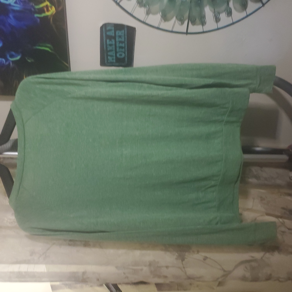 ××l Top - Picture 4 of 4